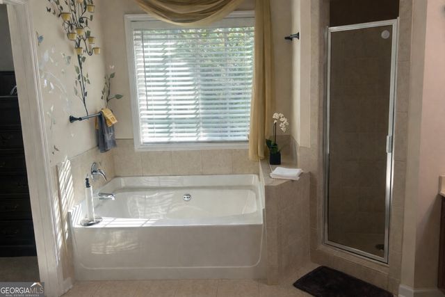 5570 Chatham Circle NW, Norcross, GA 30071