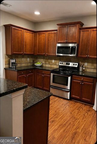 5570 Chatham Circle NW, Norcross, GA 30071