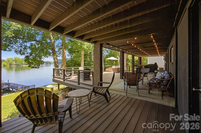 4036 Rhynland Drive, Sherrills Ford, NC 28673