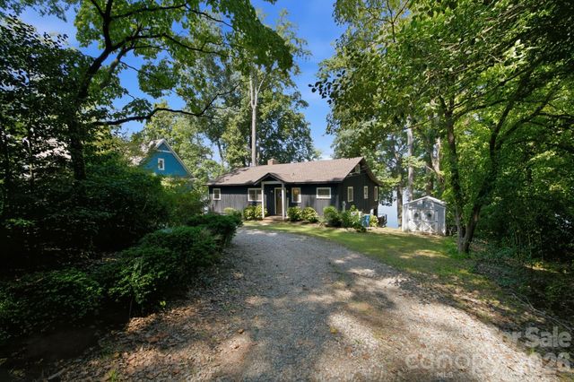 4036 Rhynland Drive, Sherrills Ford, NC 28673