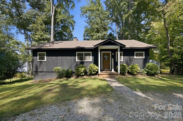 4036 Rhynland Drive, Sherrills Ford, NC 28673