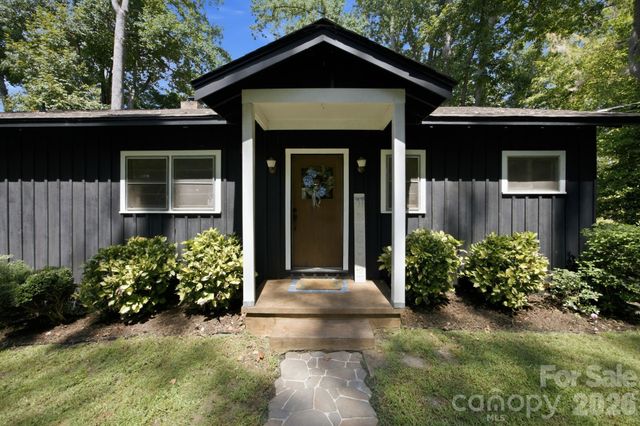 4036 Rhynland Drive, Sherrills Ford, NC 28673