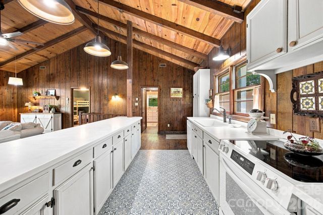 4036 Rhynland Drive, Sherrills Ford, NC 28673