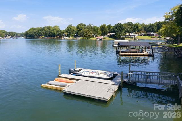 4036 Rhynland Drive, Sherrills Ford, NC 28673