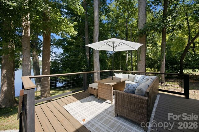 4036 Rhynland Drive, Sherrills Ford, NC 28673