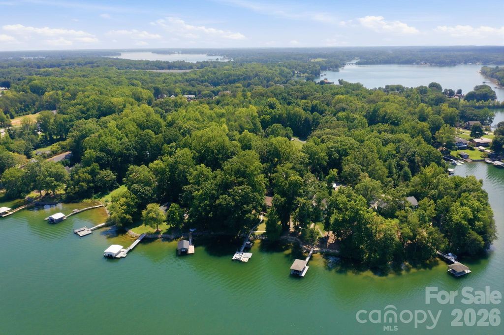 4036 Rhynland Drive, Sherrills Ford, NC 28673