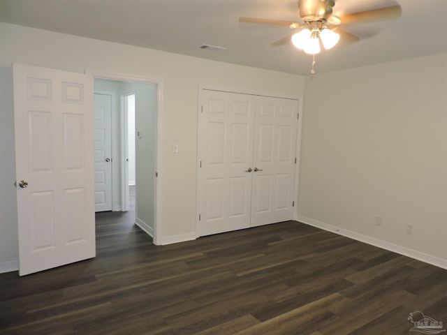 9725 W Hwy 98 14, Pensacola, FL 32506