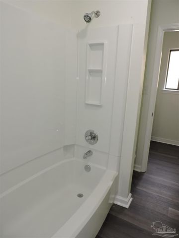 9725 W Hwy 98 14, Pensacola, FL 32506