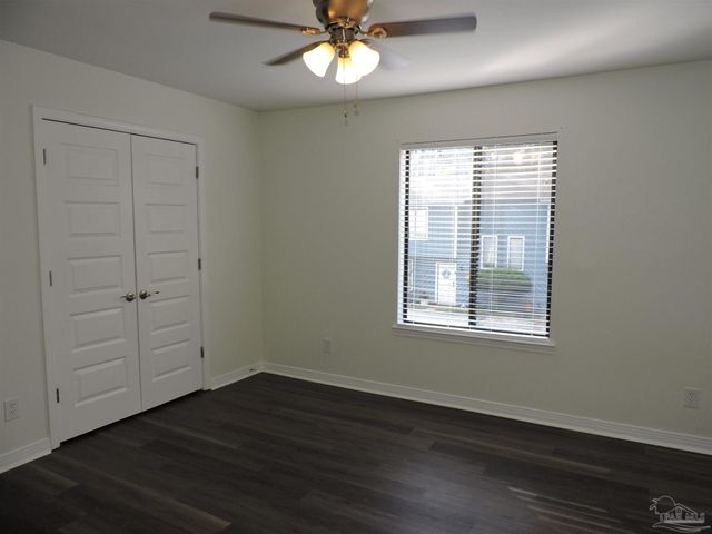 9725 W Hwy 98 14, Pensacola, FL 32506