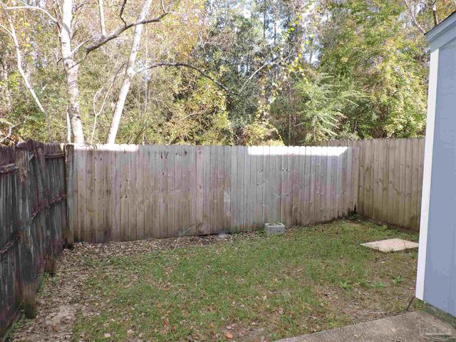 9725 W Hwy 98 14, Pensacola, FL 32506