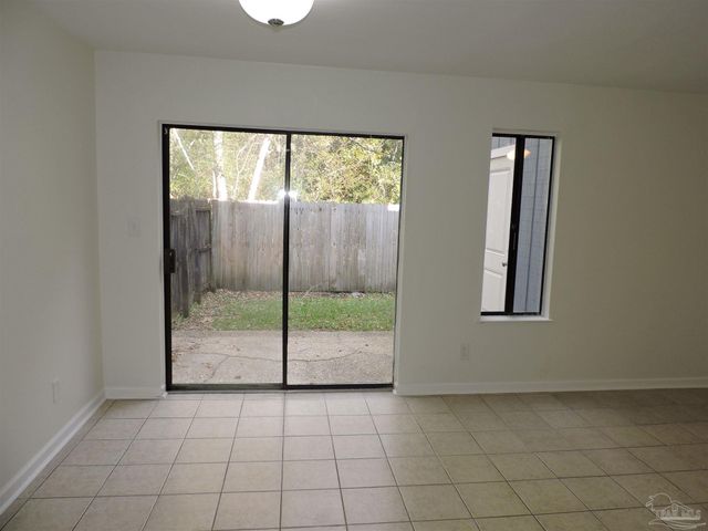 9725 W Hwy 98 14, Pensacola, FL 32506