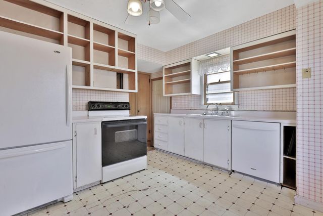 4425 5th Street NE, Columbia Heights, MN 55421