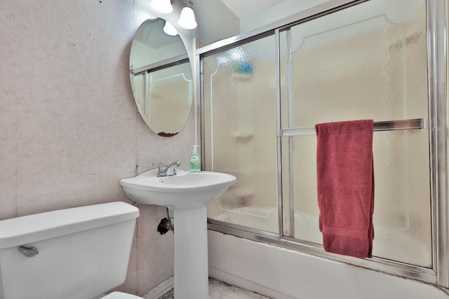 4425 5th Street NE, Columbia Heights, MN 55421