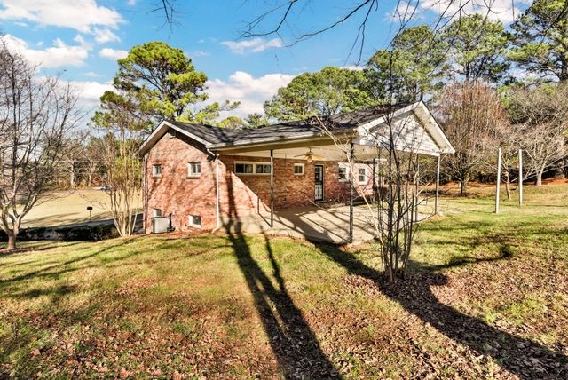 780 Rossview Rd, Clarksville, TN 37043