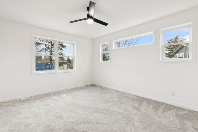 16340 Gladiola Avenue W, Lakeville, MN 55068