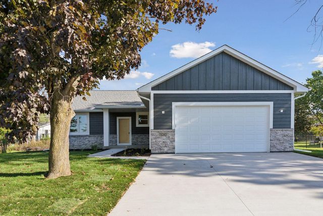 16340 Gladiola Avenue W, Lakeville, MN 55068