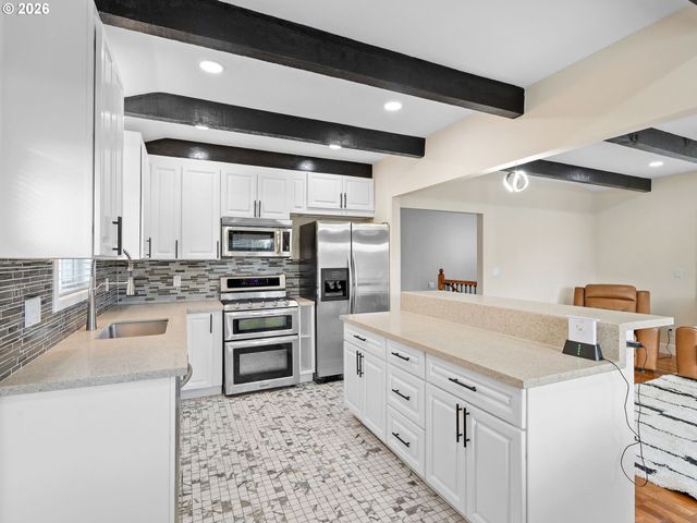 2812 Ne BRYANT St, Portland, OR 97211