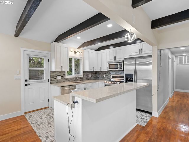2812 Ne BRYANT St, Portland, OR 97211