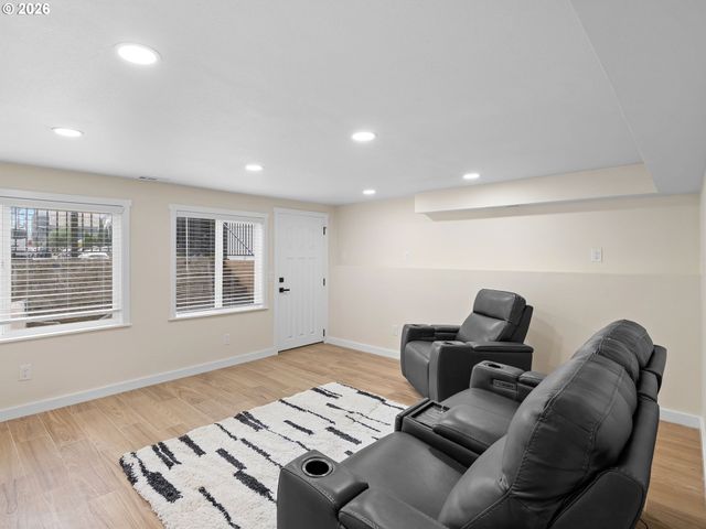 2812 Ne BRYANT St, Portland, OR 97211