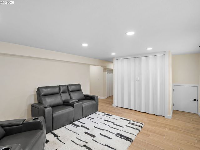 2812 Ne BRYANT St, Portland, OR 97211