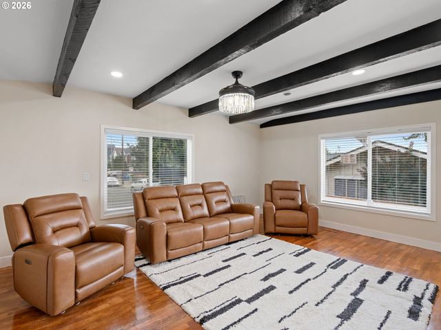 2812 Ne BRYANT St, Portland, OR 97211