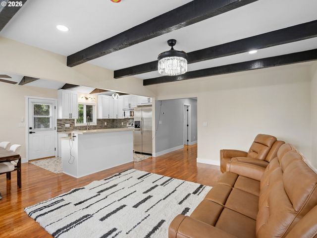 2812 Ne BRYANT St, Portland, OR 97211