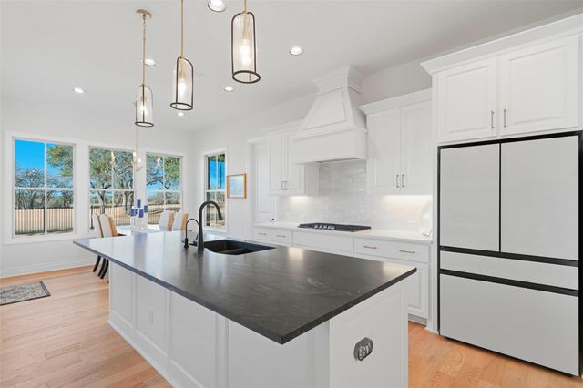 309 Flint Ridge TRL, Georgetown, TX 78628