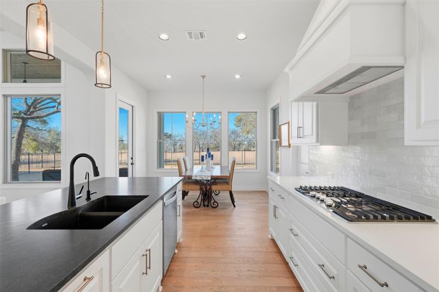 309 Flint Ridge TRL, Georgetown, TX 78628