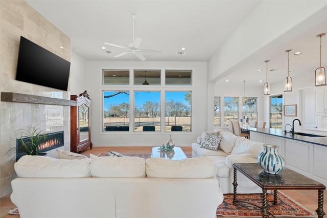 309 Flint Ridge TRL, Georgetown, TX 78628