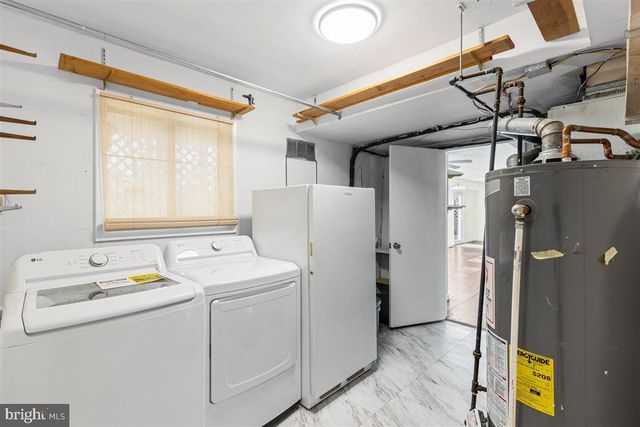 23 PINEWOOD LN, Sicklerville, NJ 08081