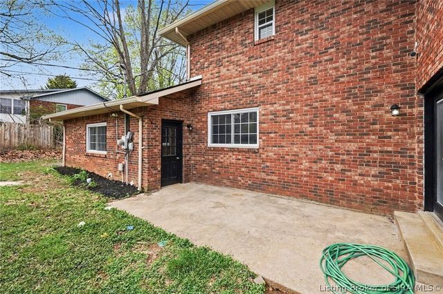 9039 Richland Drive, Georgetown, IN 47122