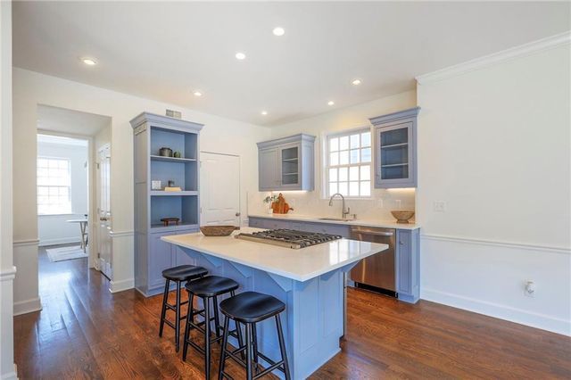 8525 N Marsh Avenue, Kansas City, MO 64157