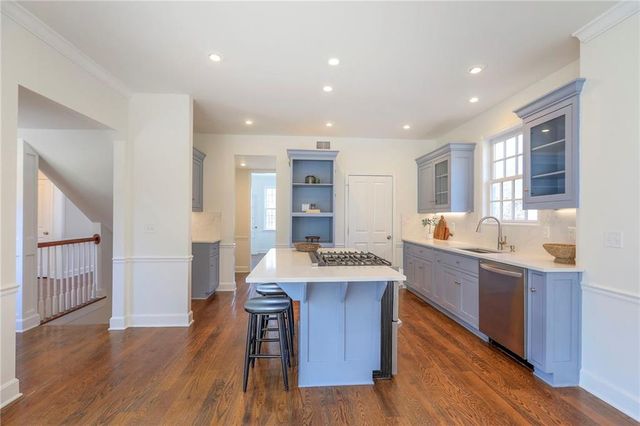 8525 N Marsh Avenue, Kansas City, MO 64157