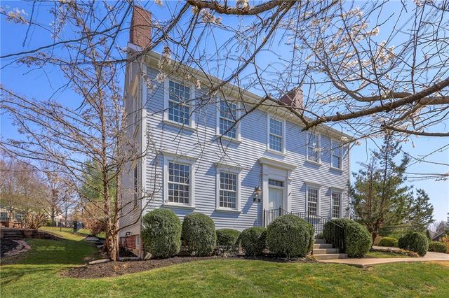 8525 N Marsh Avenue, Kansas City, MO 64157