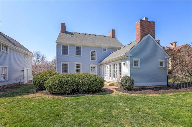 8525 N Marsh Avenue, Kansas City, MO 64157