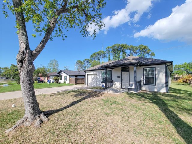 1306 Appomattox Drive, Texas City, TX 77591