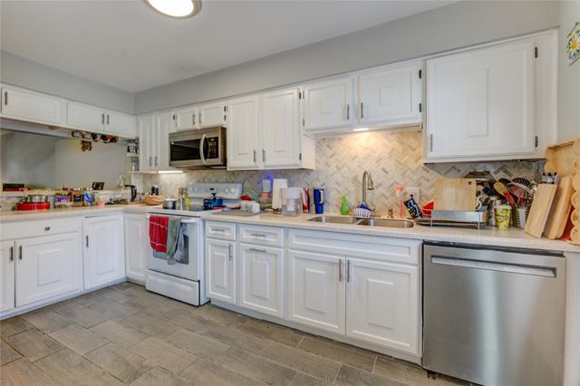 10372 Briar Forest Drive, Houston, TX 77042