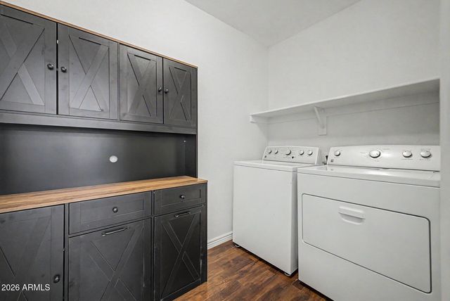 1860 E GLENEAGLE Drive, Chandler, AZ 85249