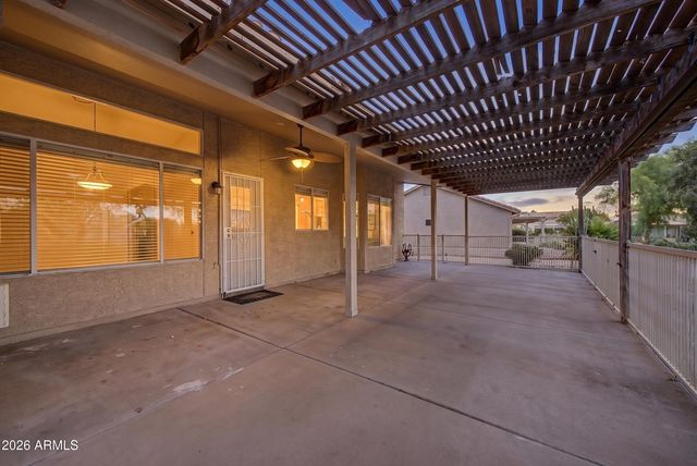 1860 E GLENEAGLE Drive, Chandler, AZ 85249