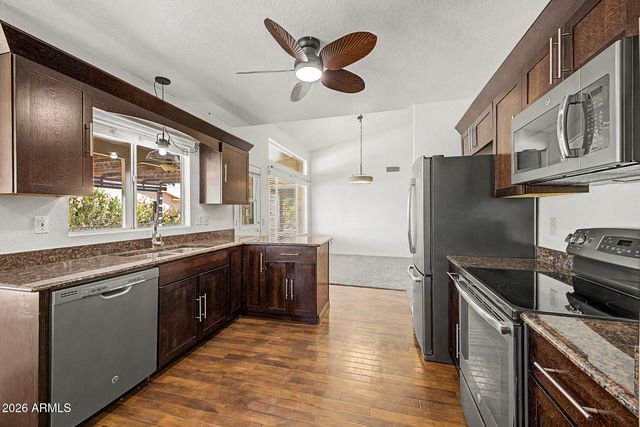 1860 E GLENEAGLE Drive, Chandler, AZ 85249