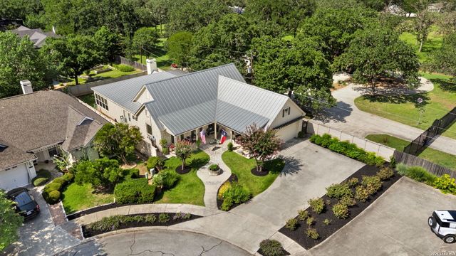 109 Village Cir, Boerne, TX 78006