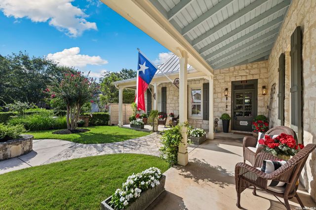 109 Village Cir, Boerne, TX 78006