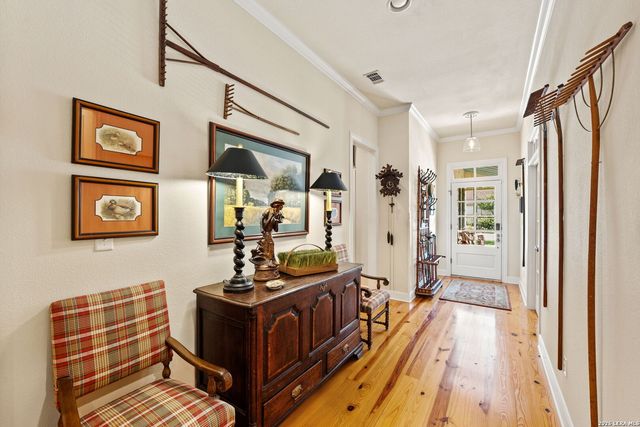 109 Village Cir, Boerne, TX 78006