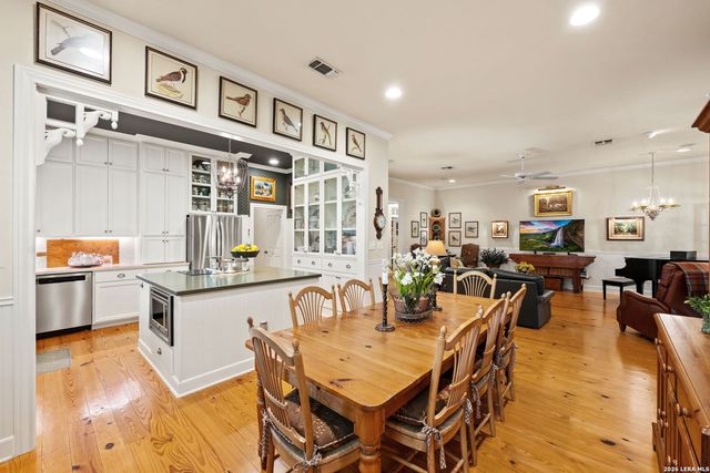 109 Village Cir, Boerne, TX 78006