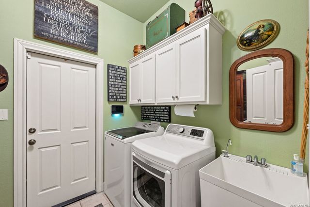 109 Village Cir, Boerne, TX 78006