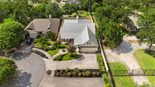 109 Village Cir, Boerne, TX 78006