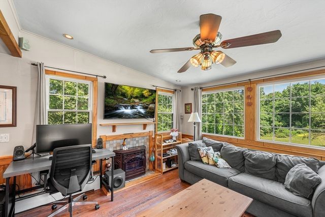 212 Prescott St, West Boylston, MA 01583