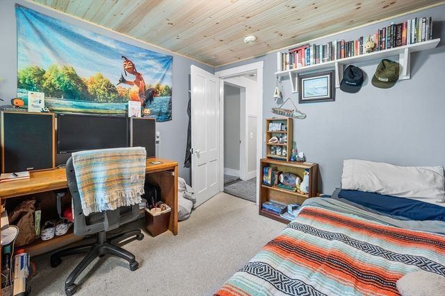 212 Prescott St, West Boylston, MA 01583