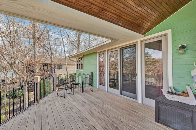 23 Waterpoint CT, Moneta, VA 24121