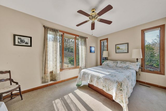 23 Waterpoint CT, Moneta, VA 24121